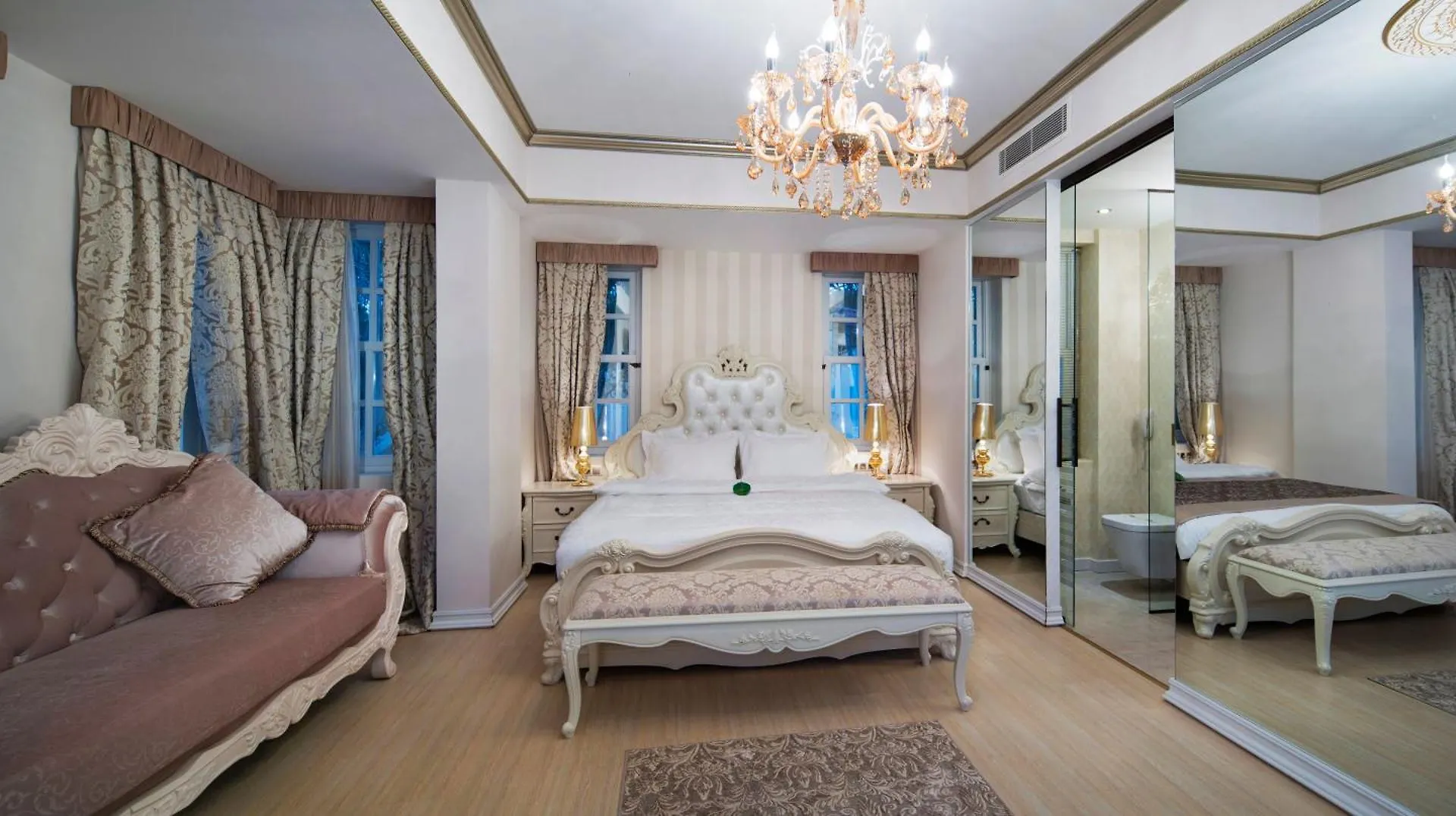 Elegance East Hotel Antalya 4*,