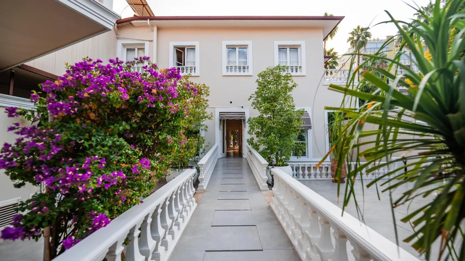 Elegance East Hotel Antalya